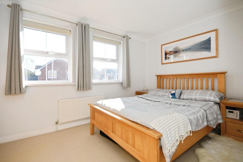 BEDROOM 1.jpg