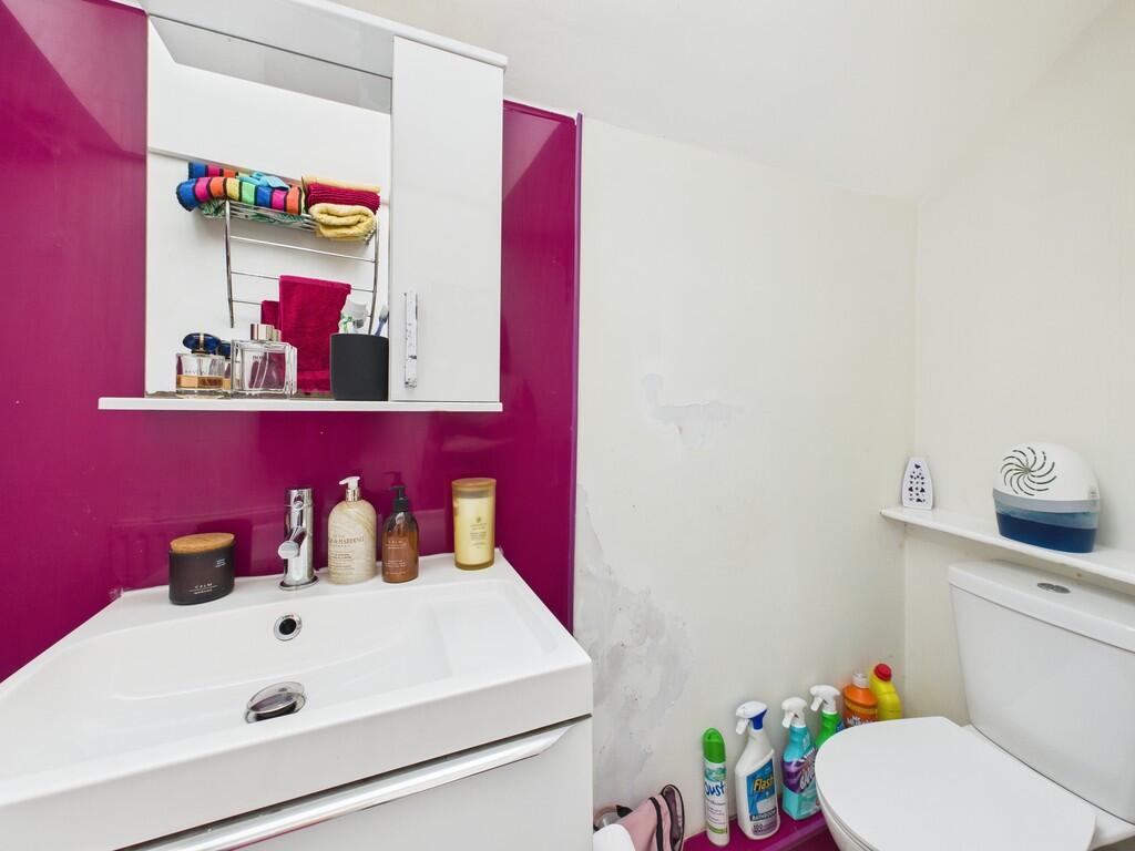 CAM03974G0-PR0199...