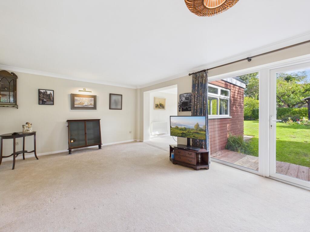 CAM02119G0-PR0459-STILL005