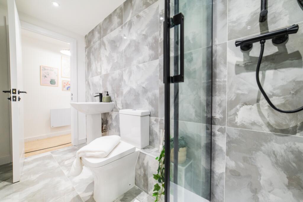 Lrg_Award-winning Media team on EVERY Listing_11