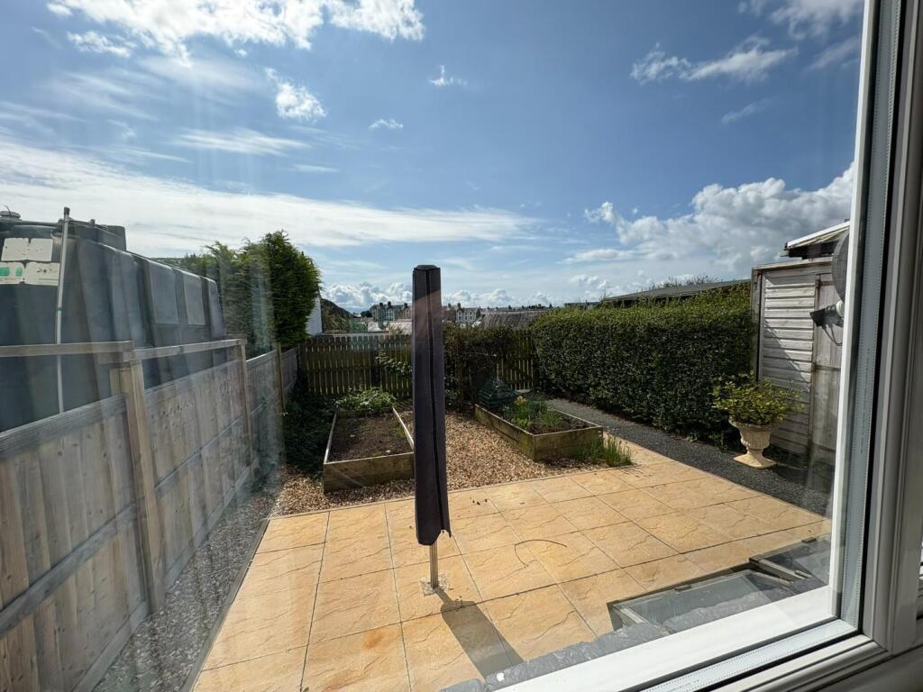 Garden view from Lounge.JPEG