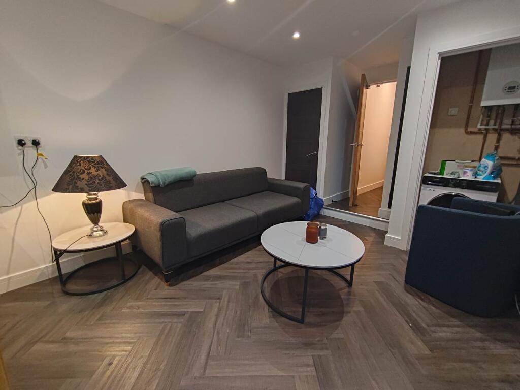 Living room (2)