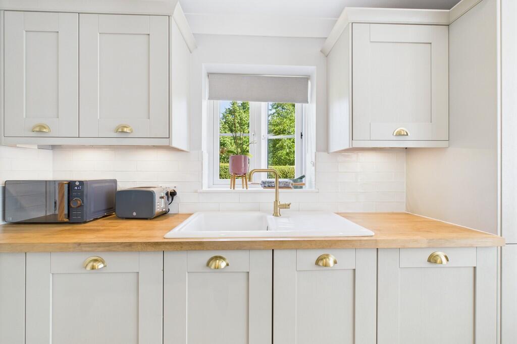 CAM01689G0-PR0474...