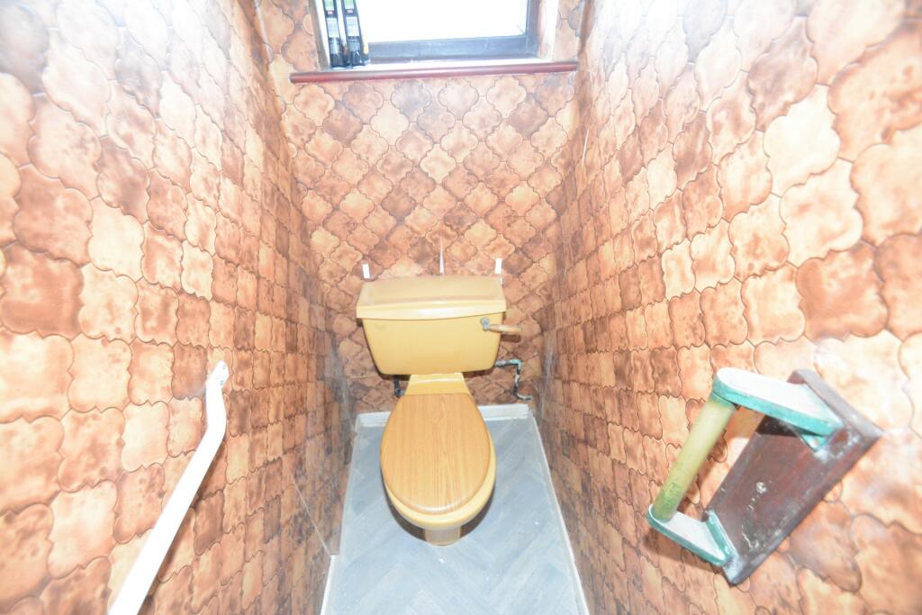 toliet