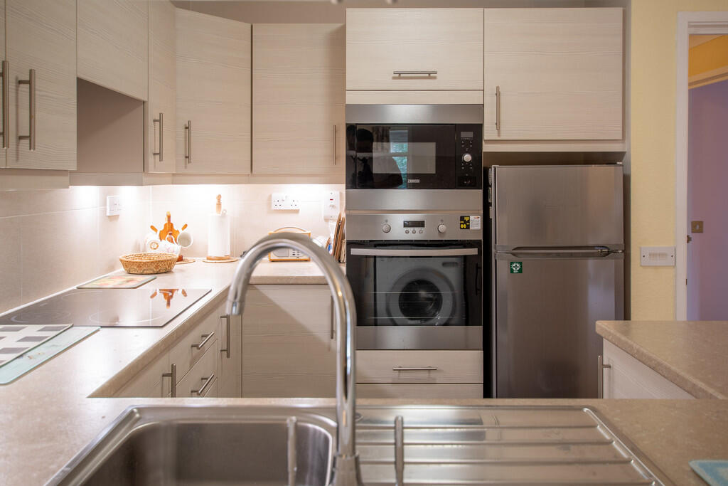 Kitchen Reverse