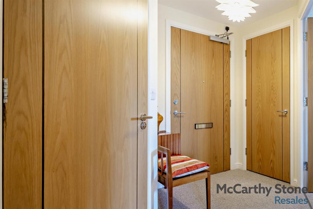 8652104-interior11-800.jpg
