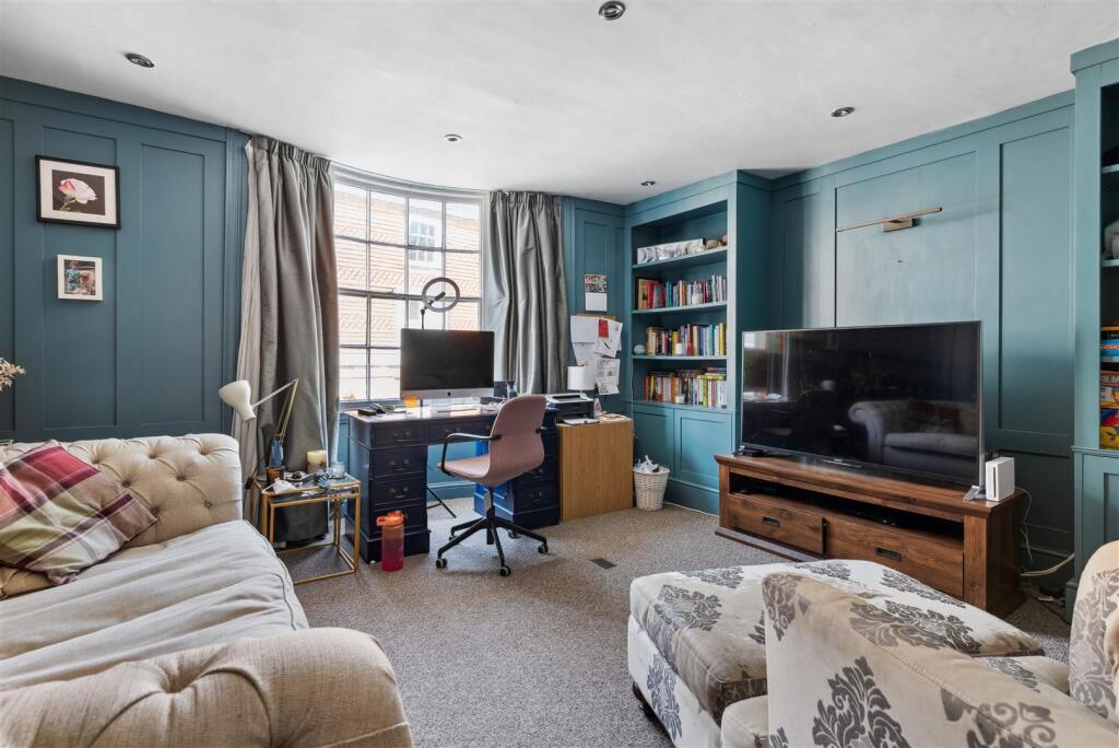 JS Castle Hill House BN7 1XN-23.jpg