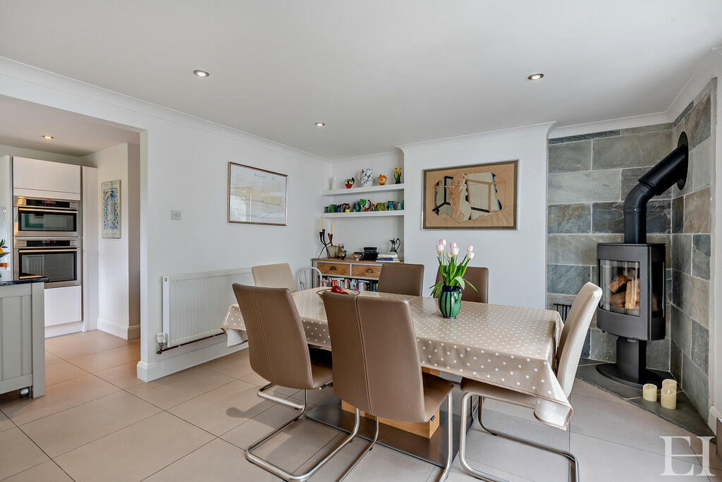 8590702-interiorw...