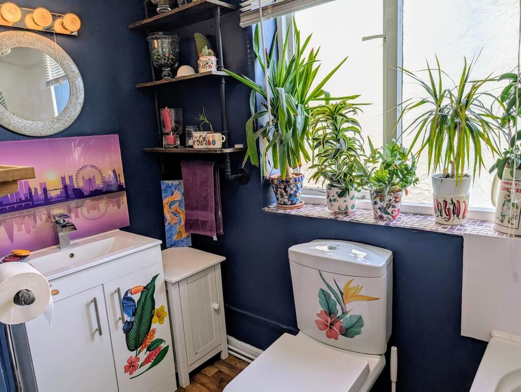Bathroom1
