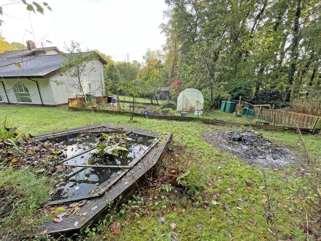 Wood Park 6 Garden 4.jpg