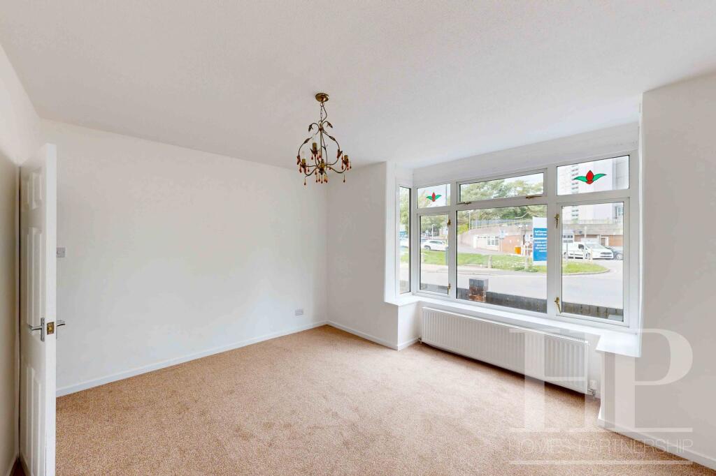 Lounge/family room