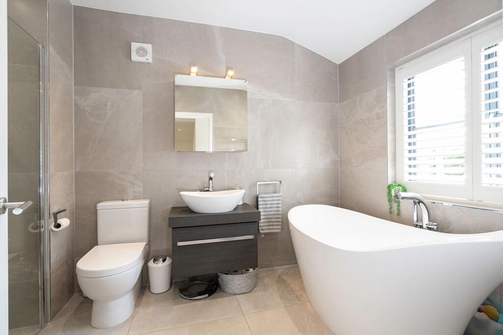 Main Bathroom