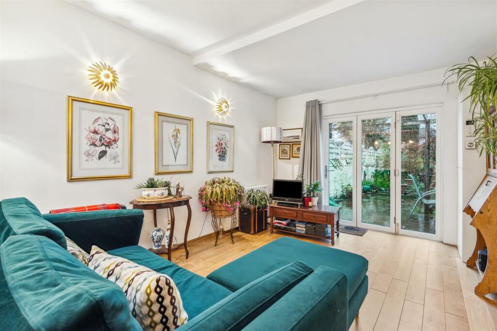 Chiswick High Road, W4 - FOR SALE