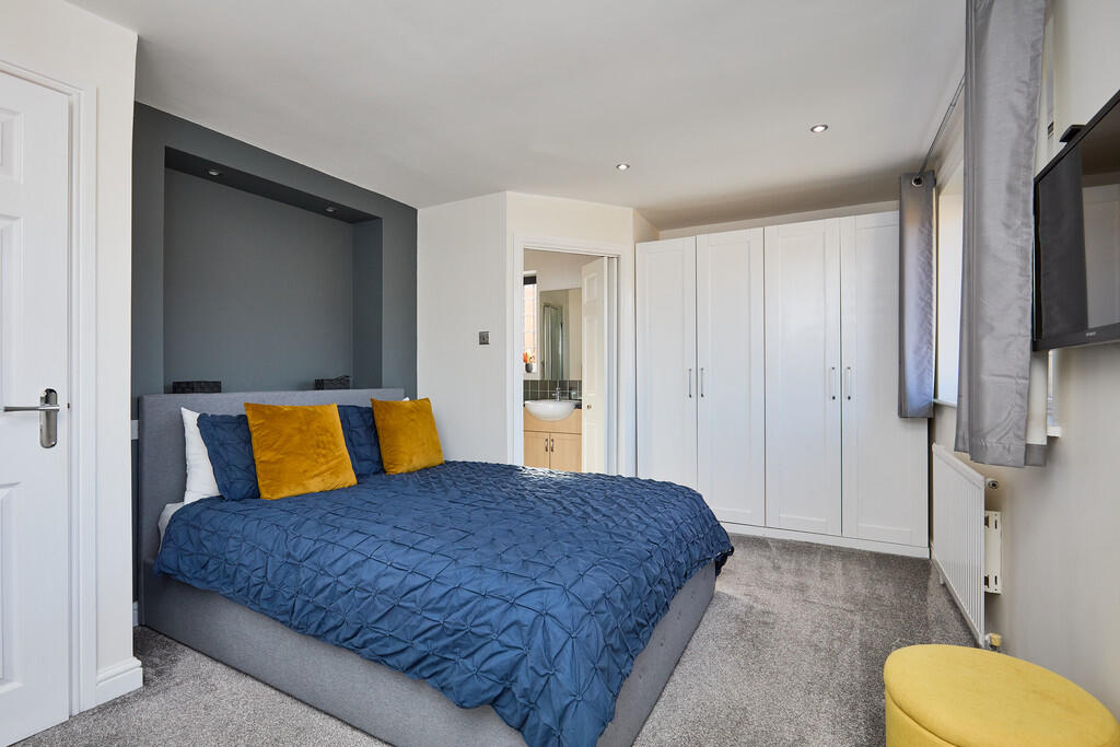 Edward Knight 202...