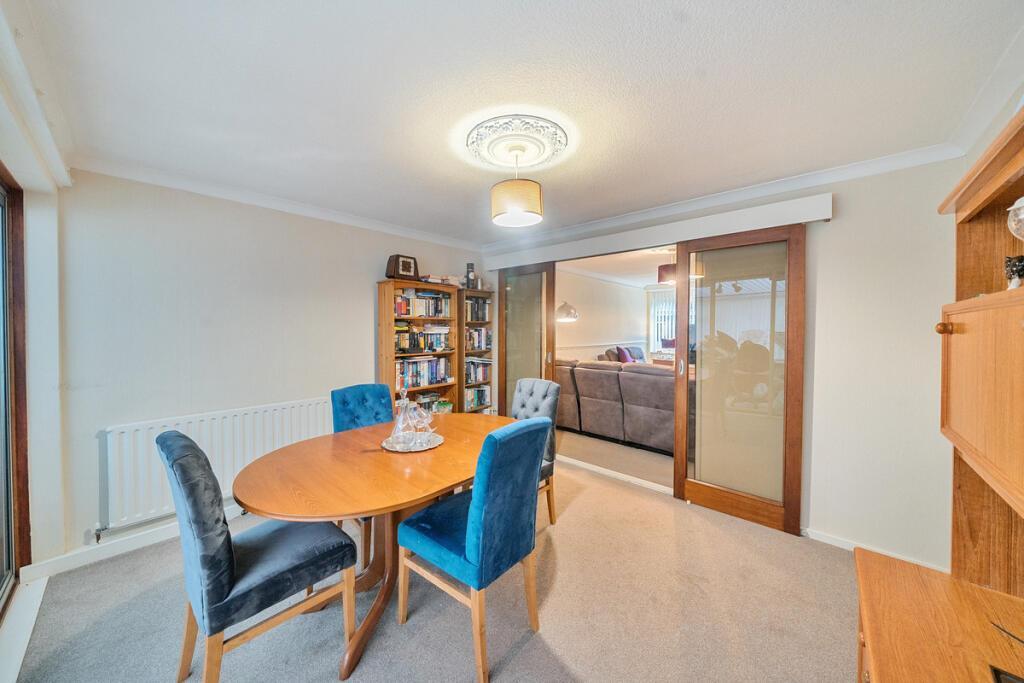 moor dining room.jpeg