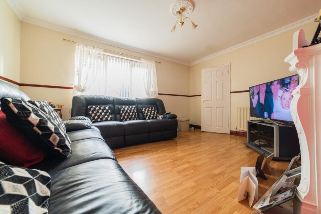 Call 02920 454555 to secure your viewing_19