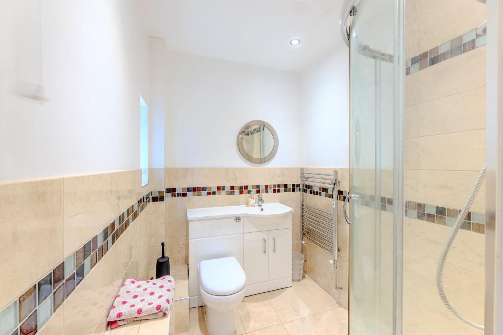 Office/Ground floor bedroom with Ensuite