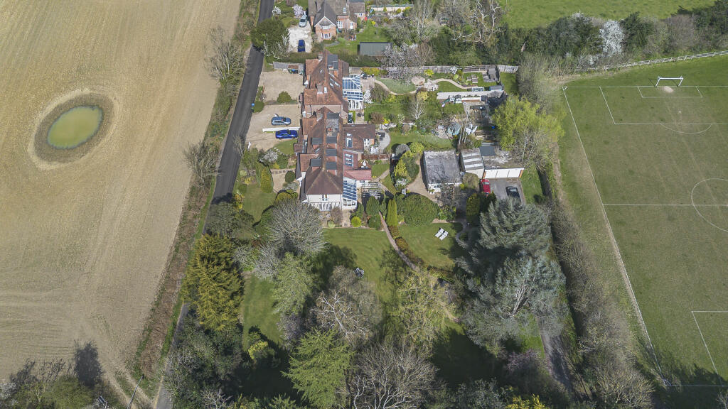 7749631