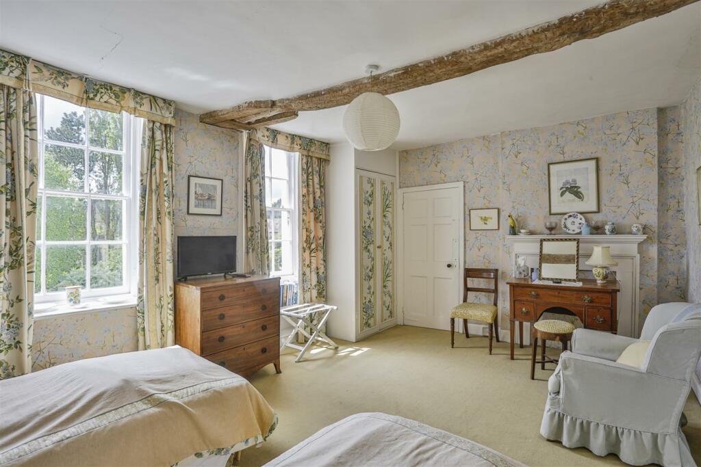 Bedroom 2.jpg