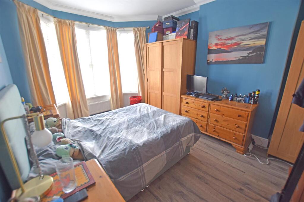 Bedroom1.jpg