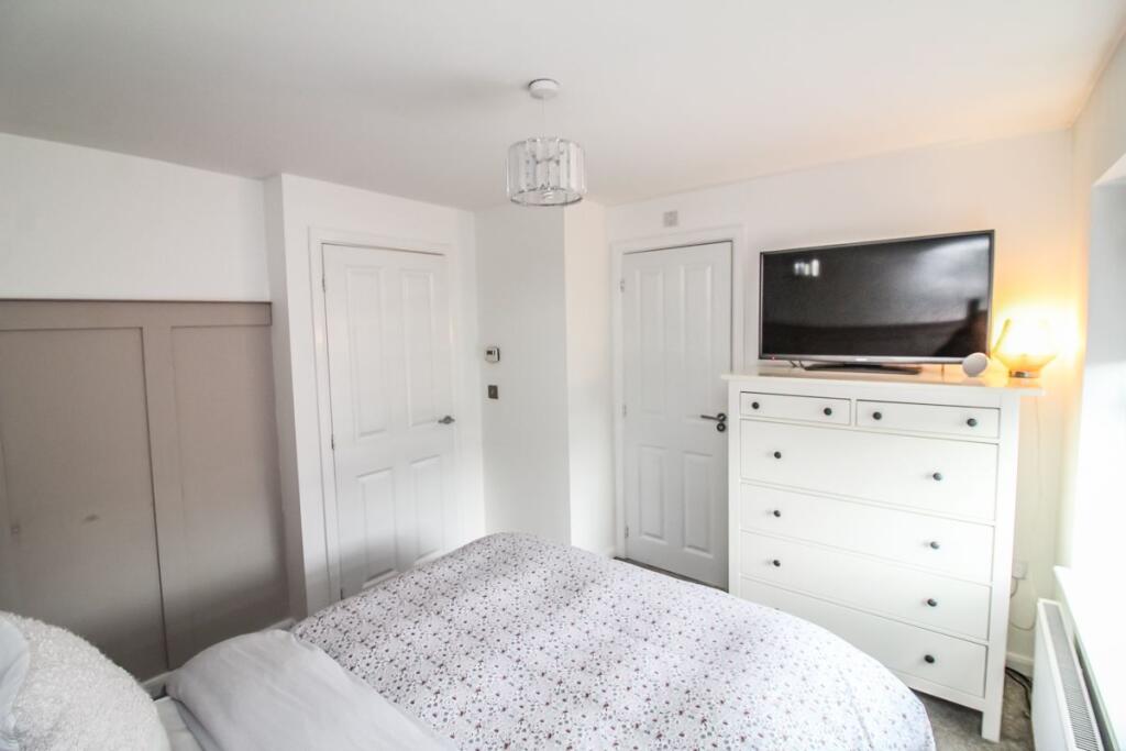 Master Bedroom Pic 2.