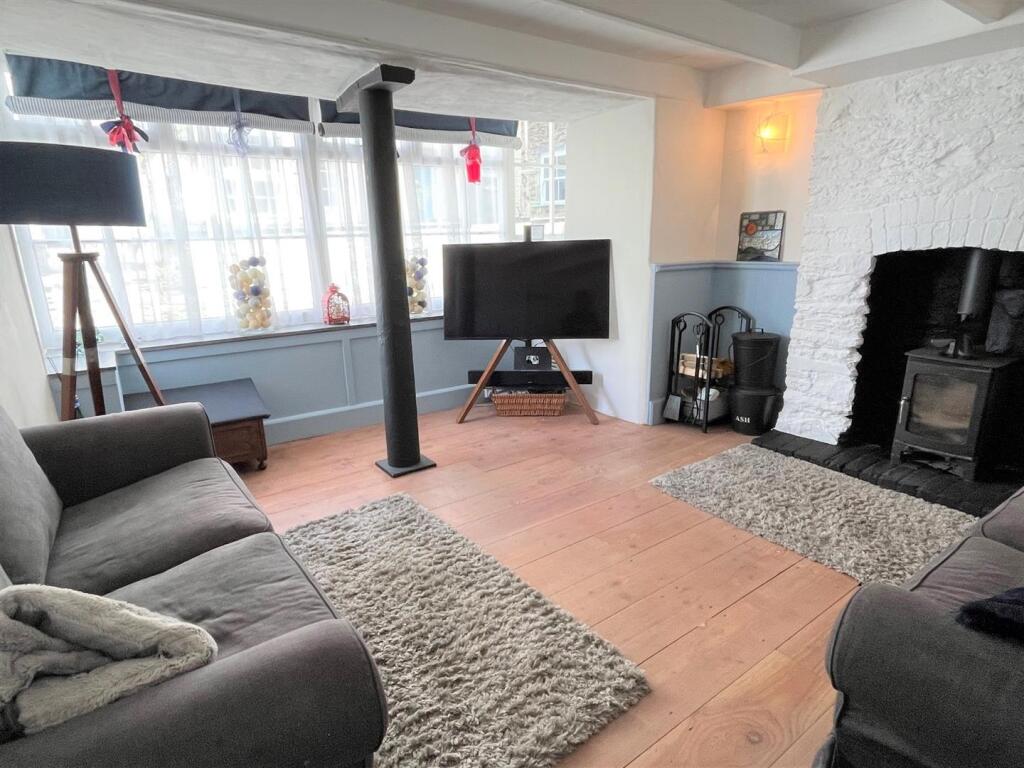 Sitting Room.jpg