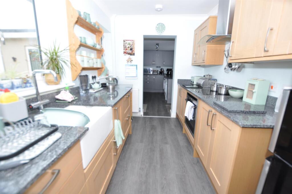 Kitchen in two parts