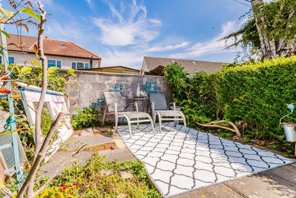 Garden seating area 2