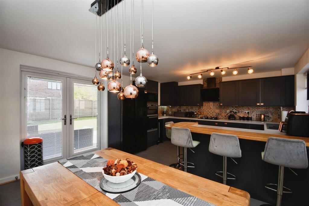 Breakfast kitchen