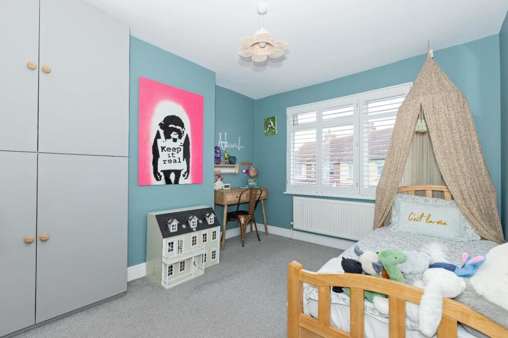 5 Myrtle Crescent_6.JPG