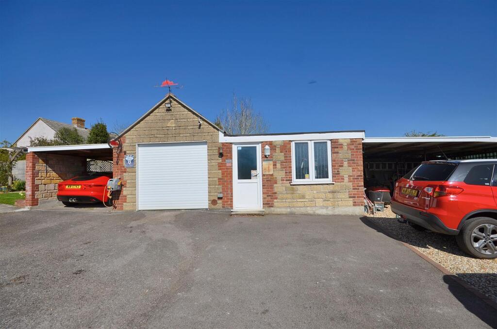 Garaging/Workshop