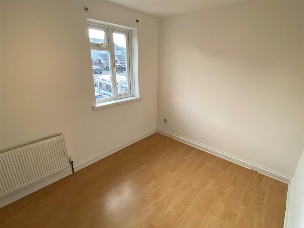 96 Trelawney Parc Bedroom 2