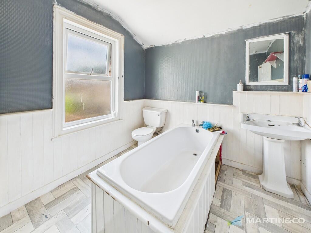 CAM02318G0-PR0472...