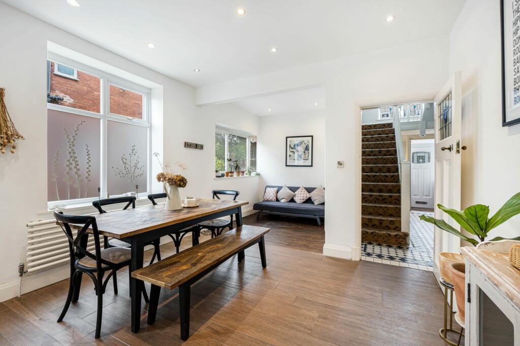 Kitchen/Dining
