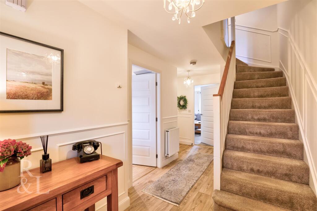 25 Maygreen Avenue (18).jpg