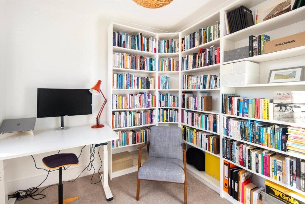 Bedroom 3/Study