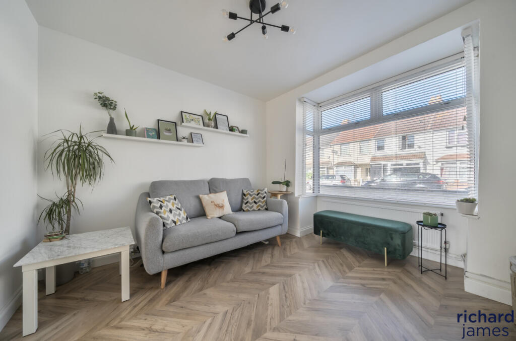 e7a9a5eea95d42c6a4c009db3920a375