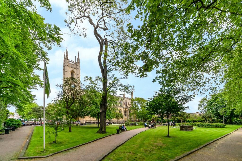 St Luke's Gardens