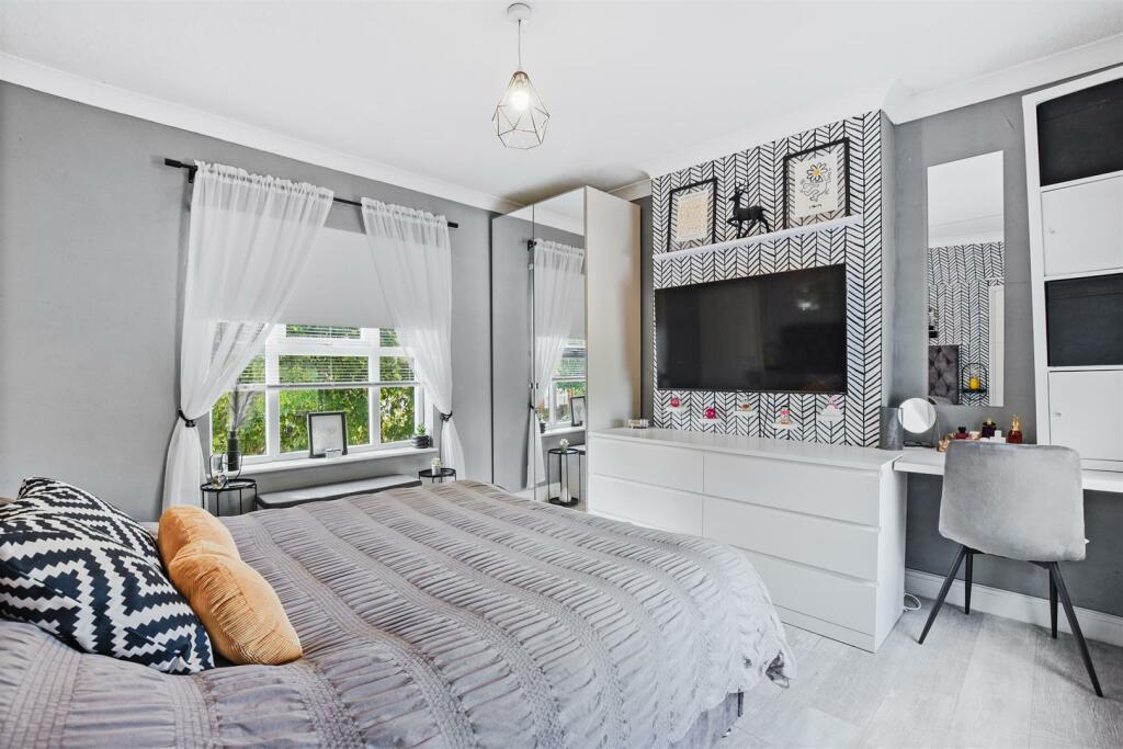 73IrthlingboroughRd21.jpg