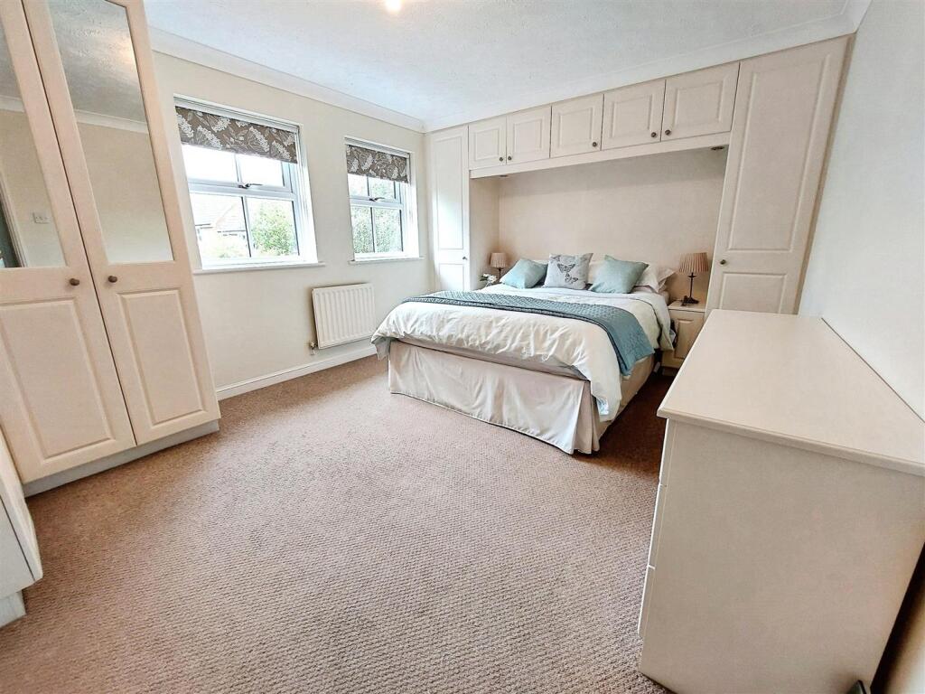 8f010957-Master 20Bedroom.jpg