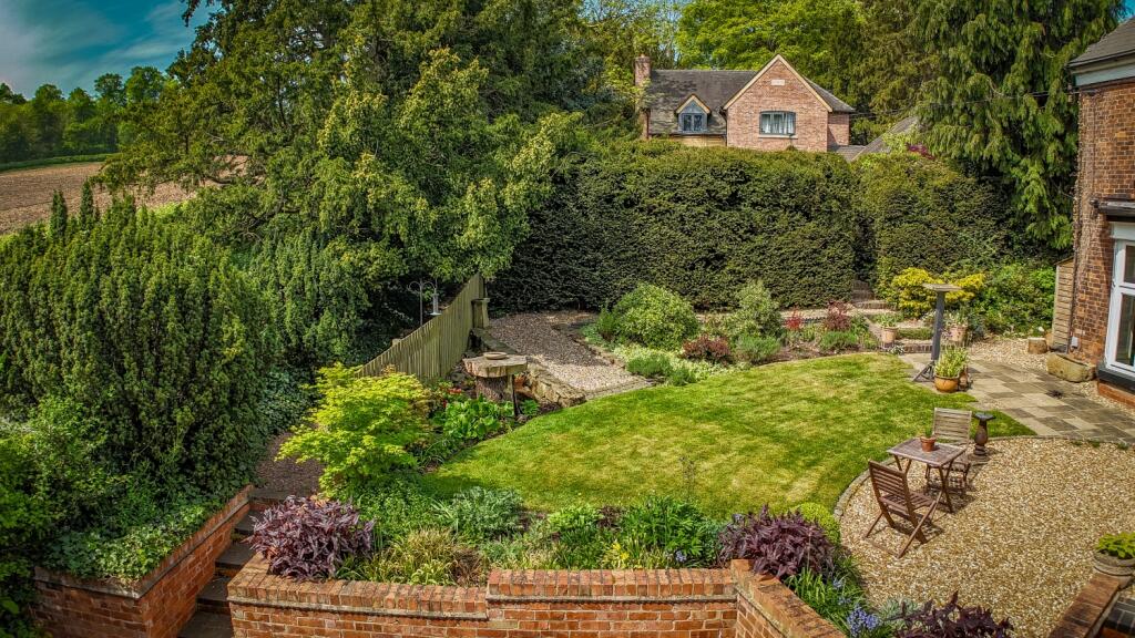 Front Garden b