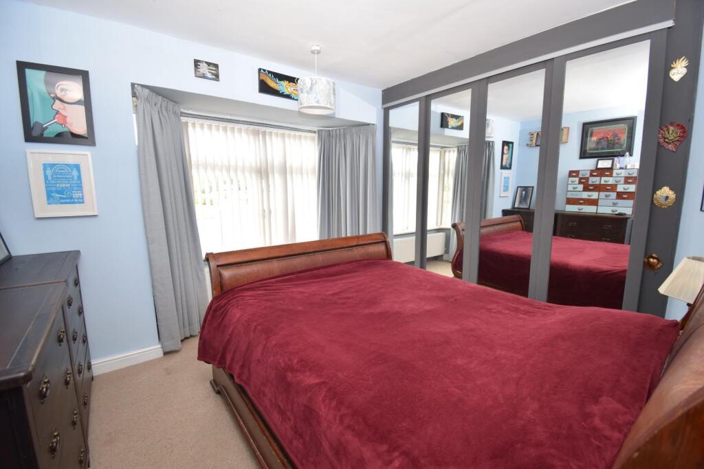 Bedroom 1.JPG