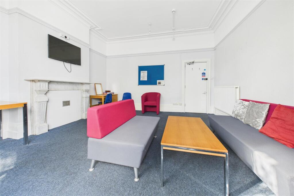 121 Redland Road, Redland, Bristol, BS6 6QX | Free