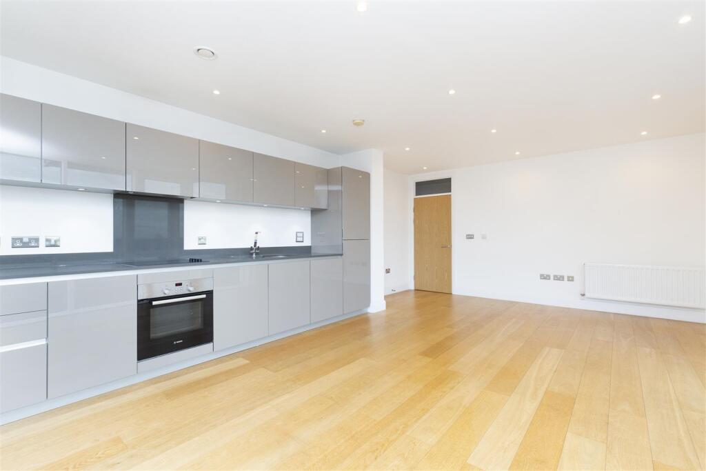 801 Grenfell Court- 4.jpg