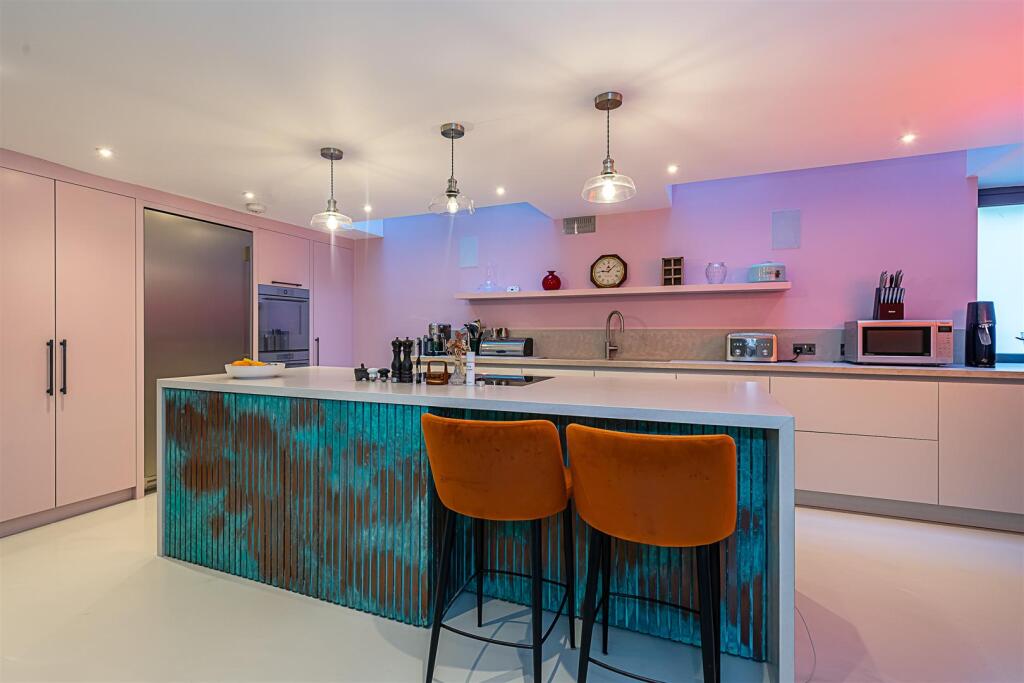 128_a_Elgin_avenue__0027.jpg