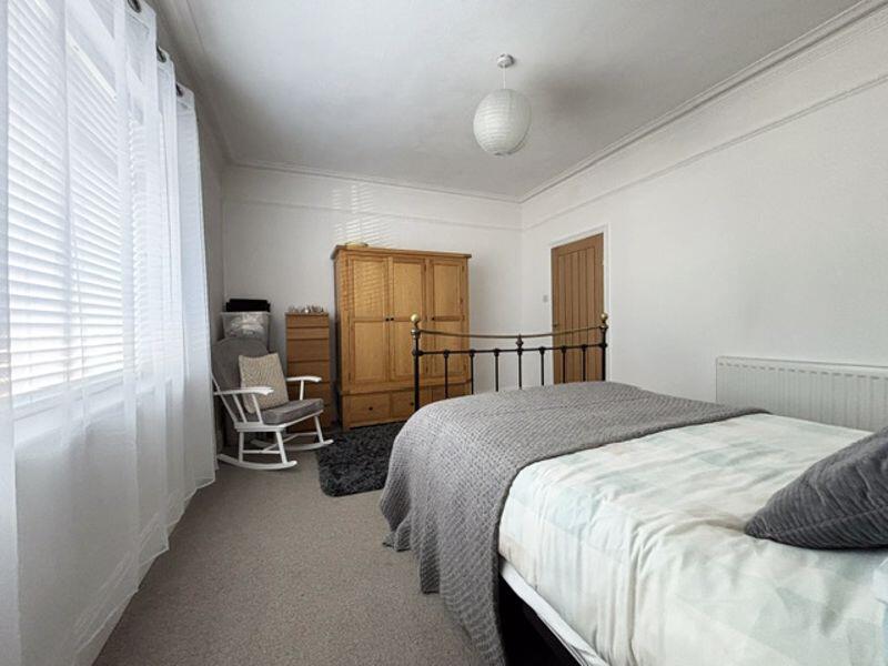 Bedroom 1 photo 1