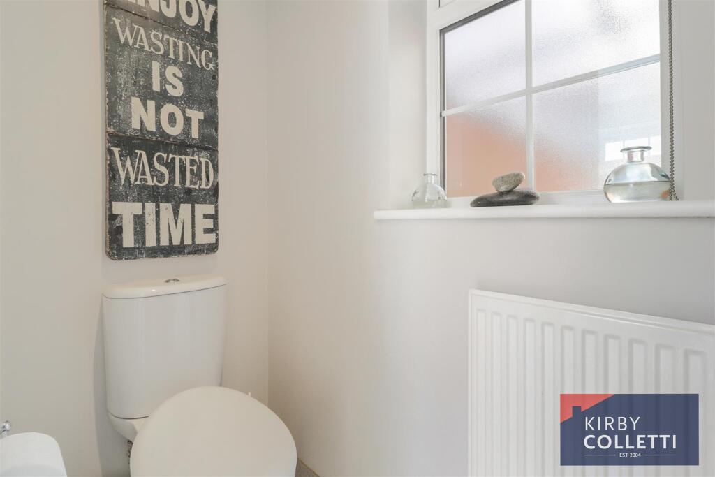 GROUND FLOOR CLOAKROOM