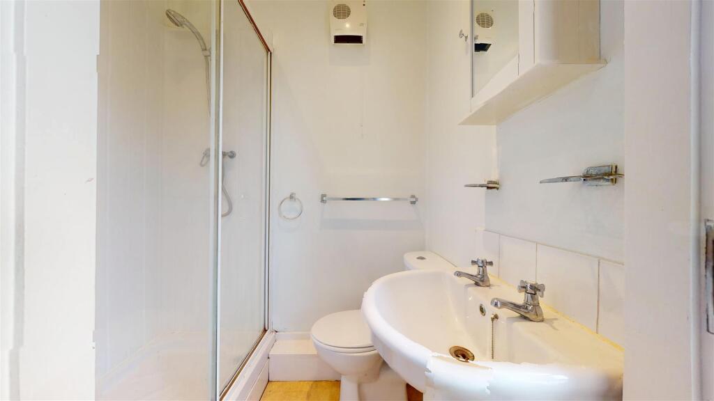 London Street Bathroom