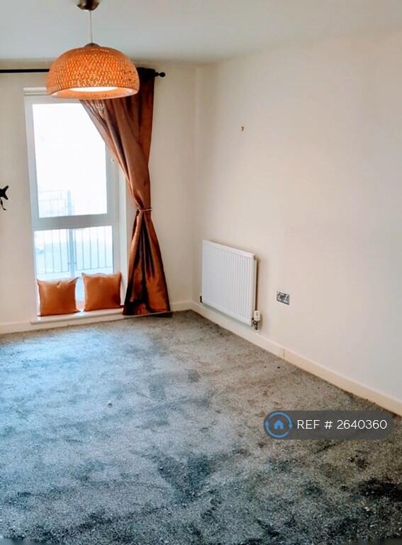 Spacious Double Bedroom With Freshly Laid Carpets
