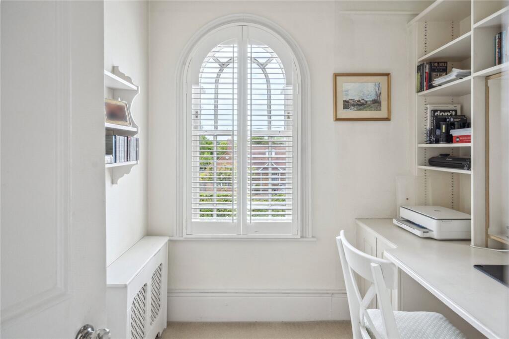Bedroom/Study
